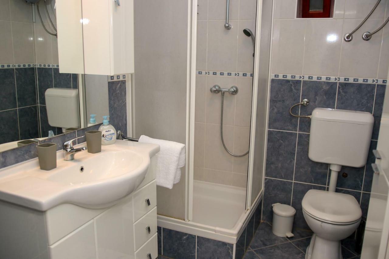 Apartment Nakic Vrpolje Esterno foto
