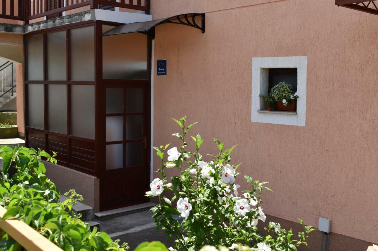 Apartment Nakic Vrpolje Esterno foto